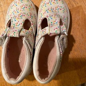 Keds girls 8.5 girls Mary Jane style sneakers